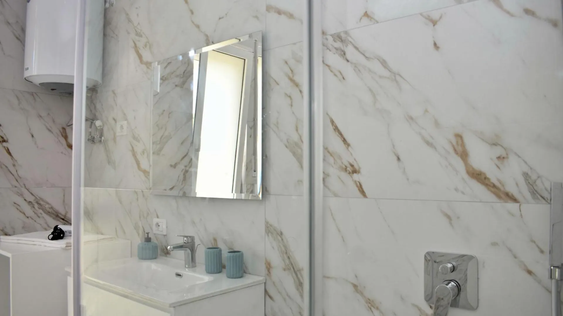 White Moon Apartments Plazhi San Pietro 0*,