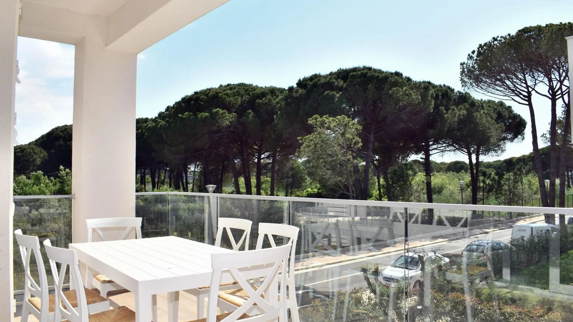 White Moon Apartments Plazhi San Pietro