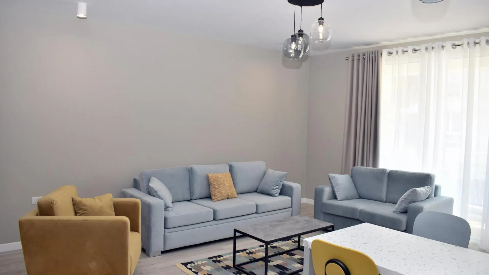 White Moon Apartments Plazhi San Pietro