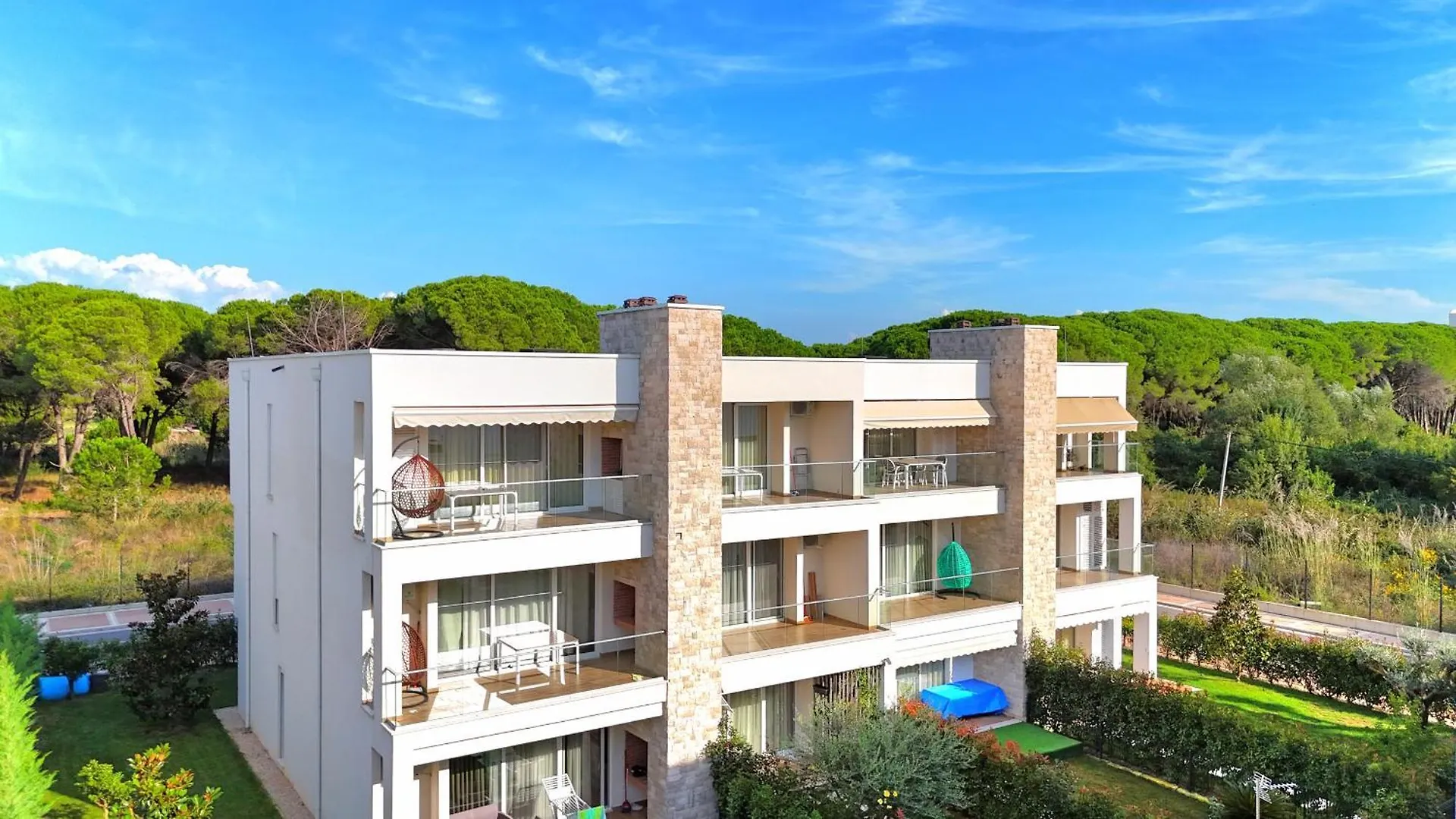 White Moon Apartments Plazhi San Pietro
