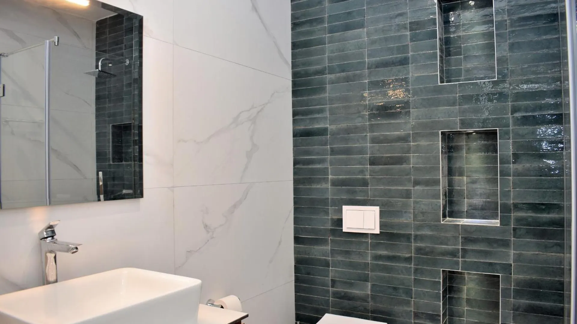White Moon Apartments Plazhi San Pietro