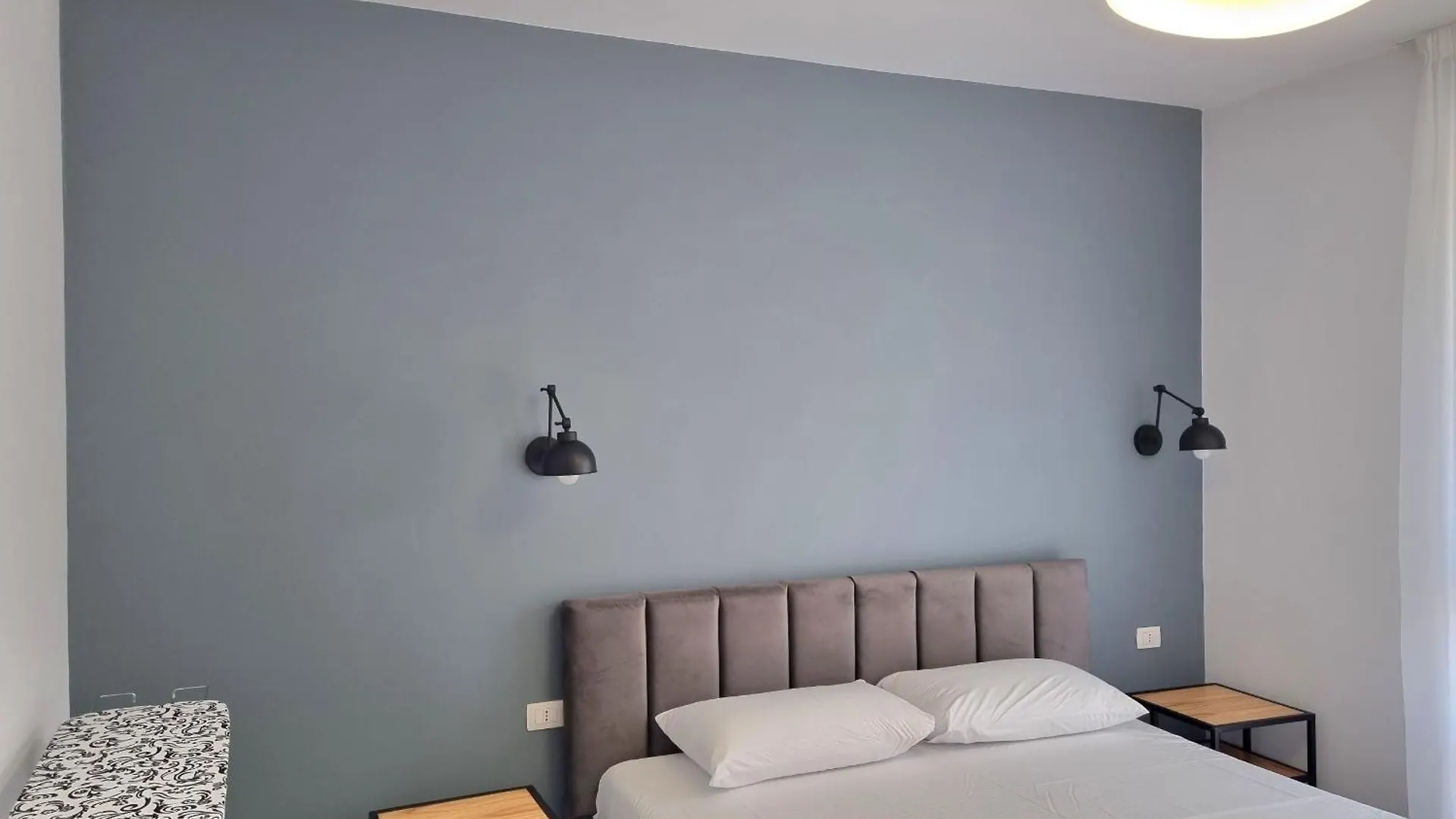 White Moon Apartments Plazhi San Pietro 0*,  Albania