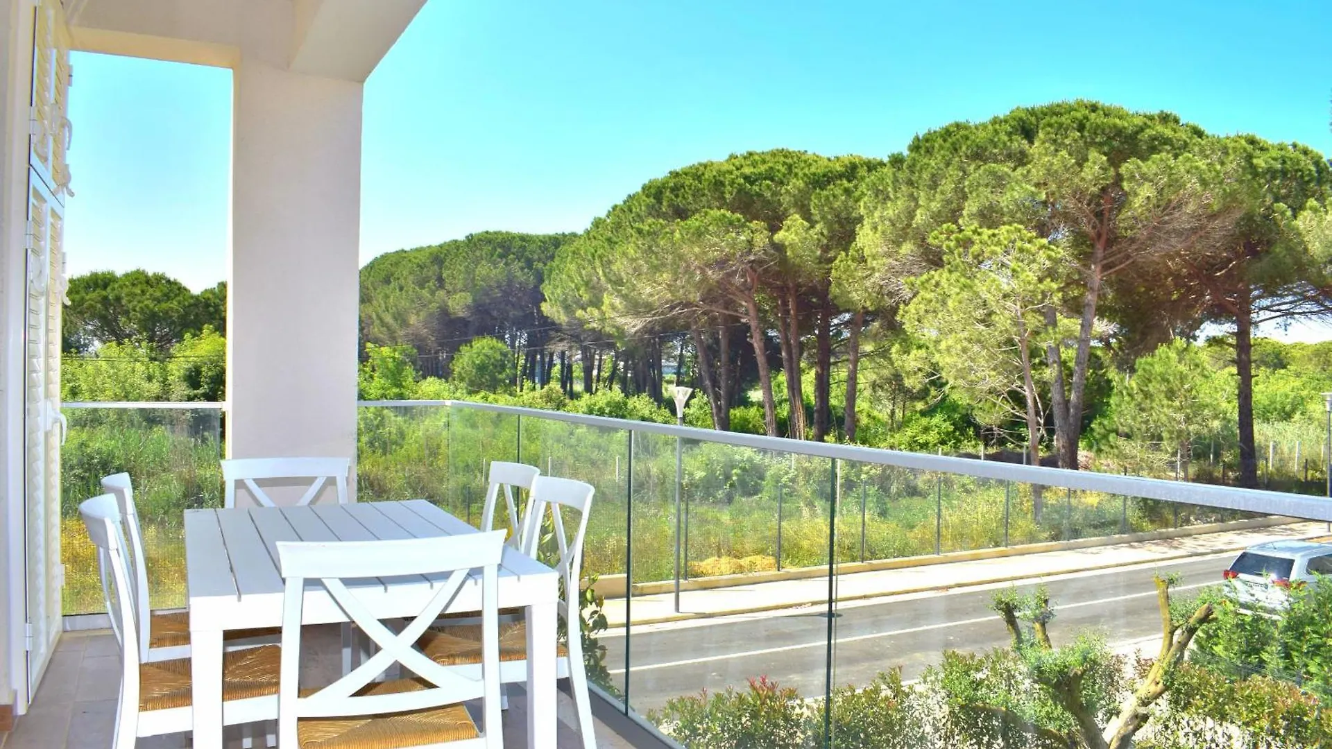 White Moon Apartments Plazhi San Pietro