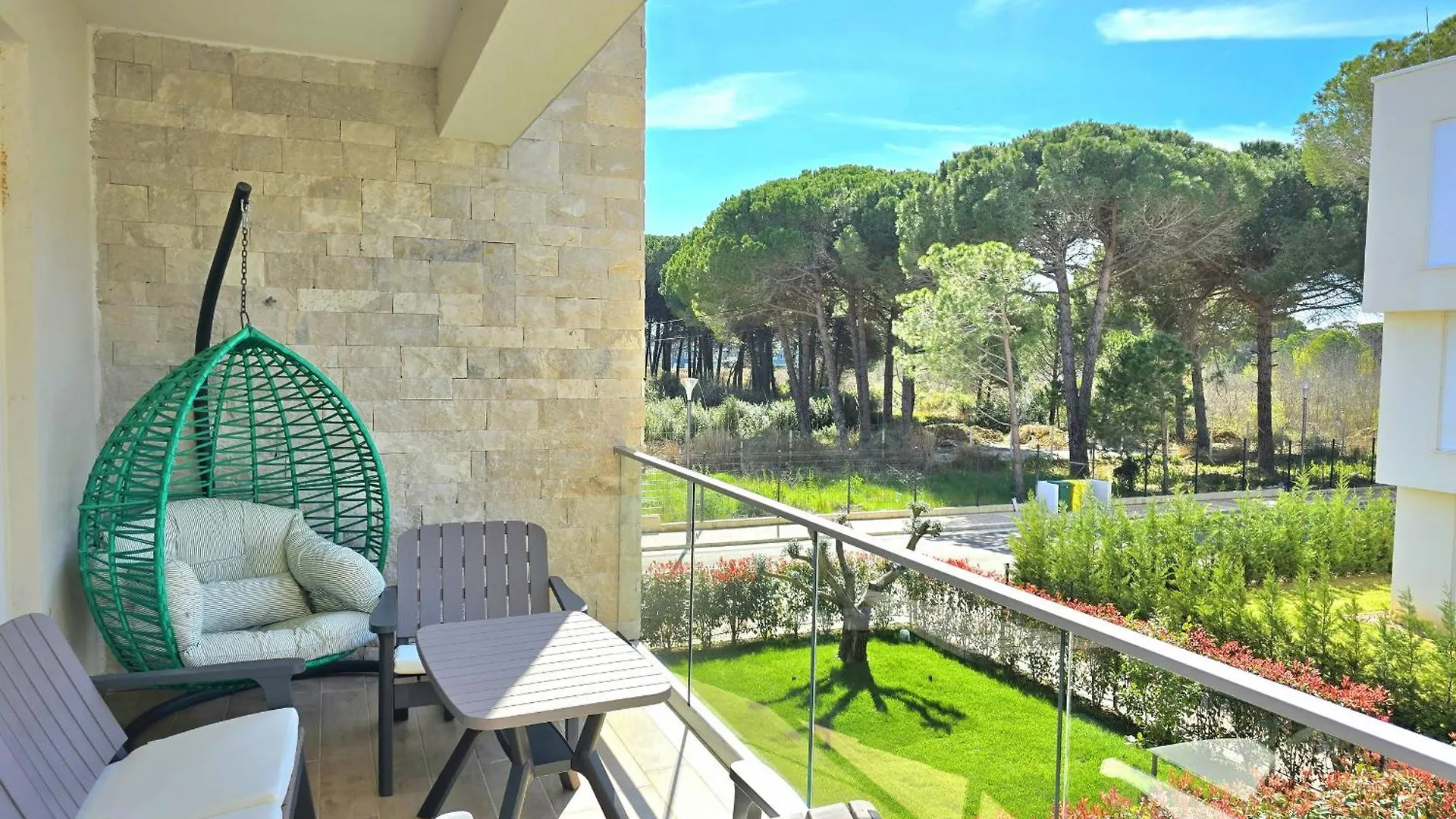 White Moon Apartments Plazhi San Pietro